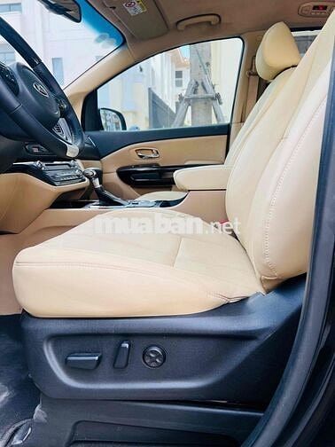 Kia Sedona mẫu mới 2019 máy dầu full kịch AT