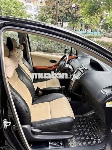 Toyota Yaris 2009 1.5L Đen