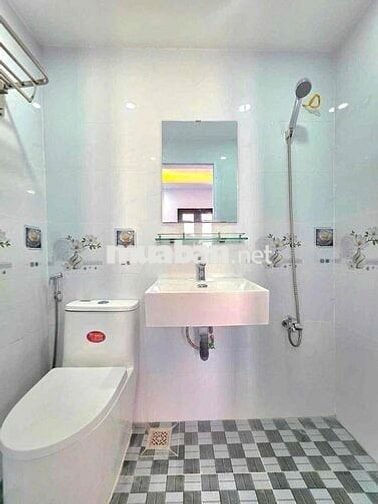 🔥 🔥 🔥 Nhà có sổ hồng đồng sở hữu 2 lầu, cạnh bên Q7 🔥 🔥 🔥