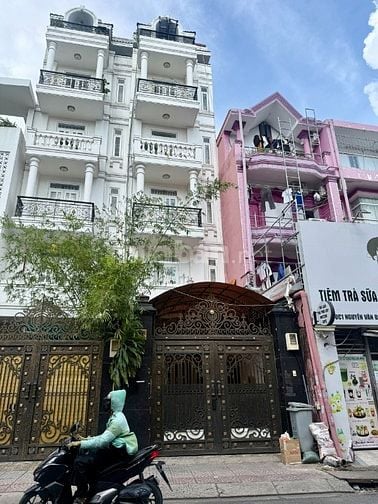22 Tỷ! Bán Mặt Tiền có Thang Máy Nguyễn Văn Đậu Bình Thạnh - 4,4x18m -