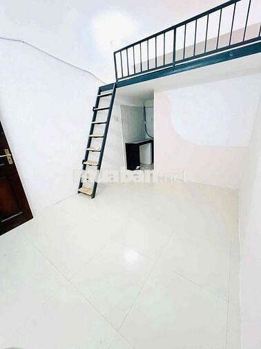 CHO THUÊ GÁC SÁT SÂN BAY, GẦN HỌC VIỆ HÀNG KHÔNG, TIỆN ĐI BÌNH THẠNH