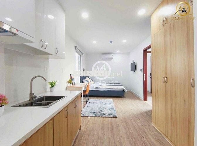 STUDIO FULL NỘI THẤT CỬA KÍNH LỚN NGAY KHU SÂN BAY - TÂN BÌNH