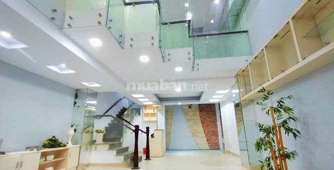 Tòa Nhà Văn Phòng Trần Hưng Đạo Q1, 6m x 20m, 6 Tầng, HĐT 80 triệu/th