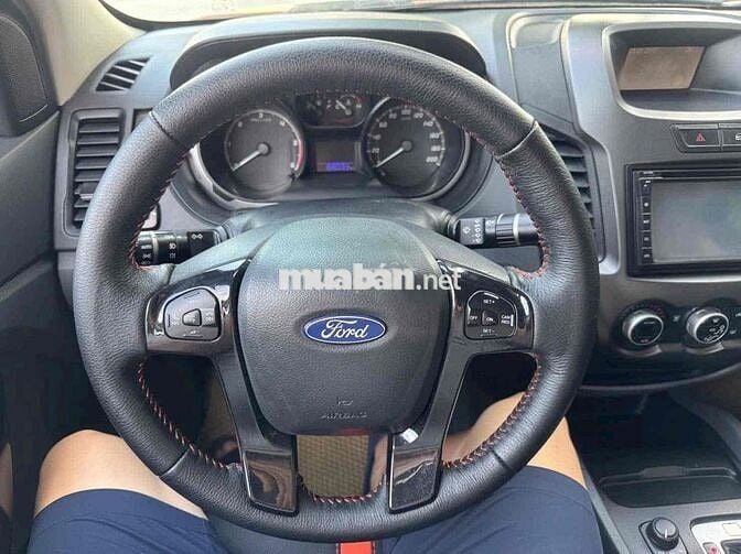 Ford Ranger Dầu 5 chỗ màu Đỏ