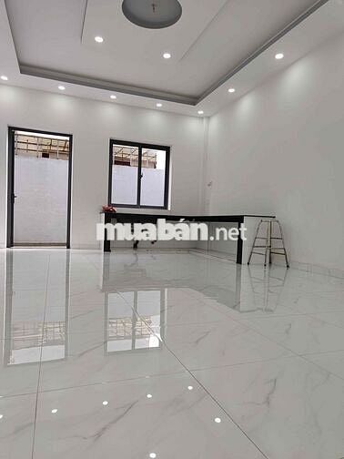 cho thuê nhà khu biệt thự đồng danh có sân đậu xe hơi nhà mới ở ngay
