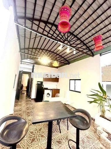 SIÊU PHẨM PENTHOUSE GIÁ 7 TRIỆU BAN CÔNG LỚN