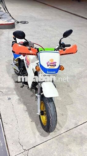 Kawasaki KS2 Trắng, Đỏ, Xanh IRC Thái Lan