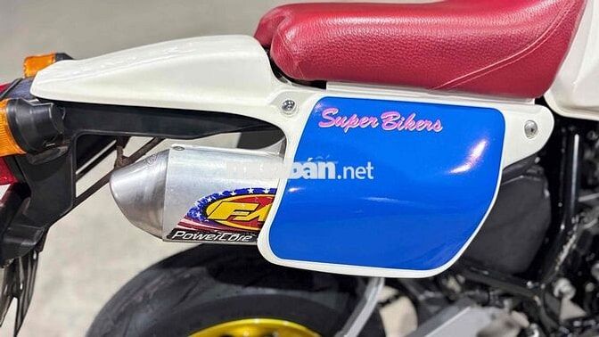 Kawasaki KS2 Trắng, Đỏ, Xanh IRC Thái Lan