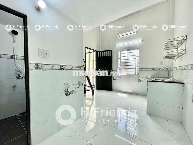 Phòng DUPLEX SẴN MÁY LẠNH NGAY NGÃ TƯ BỐN XÃ - ĐẦM SEN - GIÁP ĐH VHU