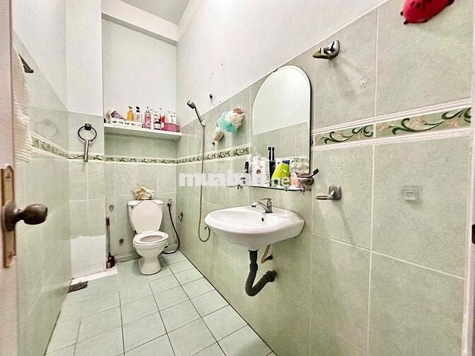CHO NỮ THUÊ CÓ BAN CÔNG GẦN NGÃ 4 BẢY HIỀN