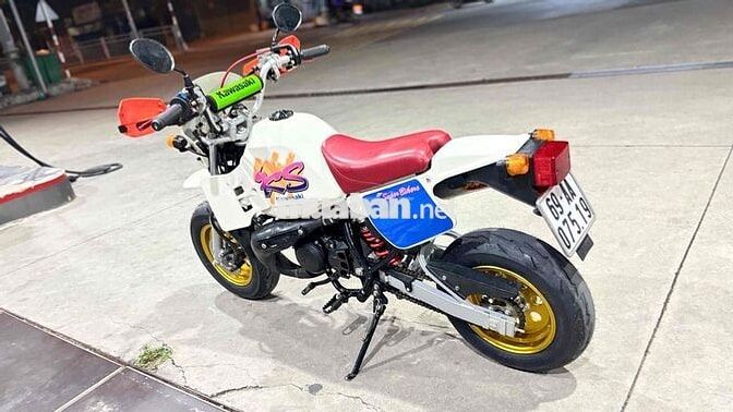 Kawasaki KS2 Trắng, Đỏ, Xanh IRC Thái Lan