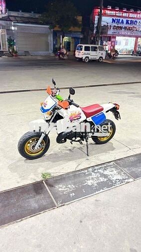 Kawasaki KS2 Trắng, Đỏ, Xanh IRC Thái Lan