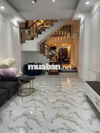 CHO THUÊ NHÀ NGUYÊN CĂN 
Mặt tiền đường Tân Quy Quận 7
