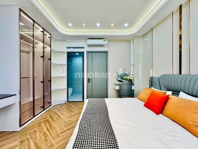 Siêu phẩm 5 Lầu THANG MÁY tuyệt đẹp Cao cấp đường rộng 12m Phạm Văn Bạ
