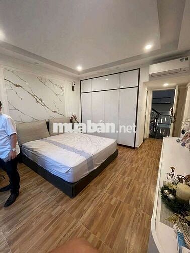 CHO THUÊ NHÀ NGUYÊN CĂN 
Mặt tiền đường Tân Quy Quận 7