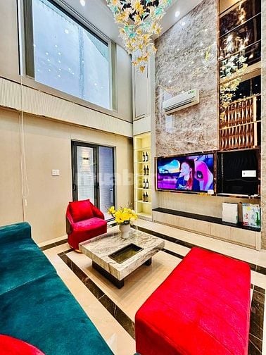 Siêu phẩm 5 Lầu THANG MÁY tuyệt đẹp Cao cấp đường rộng 12m Phạm Văn Bạ