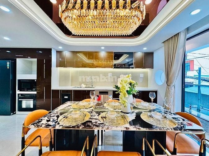 Siêu phẩm 5 Lầu THANG MÁY tuyệt đẹp Cao cấp đường rộng 12m Phạm Văn Bạ