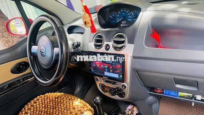 Chevrolet Spark 5 chỗ màu Đỏ