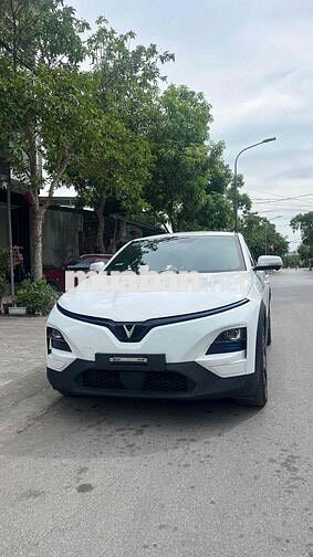 VinFast VF6 Plus 2025 Trắng 30000 km