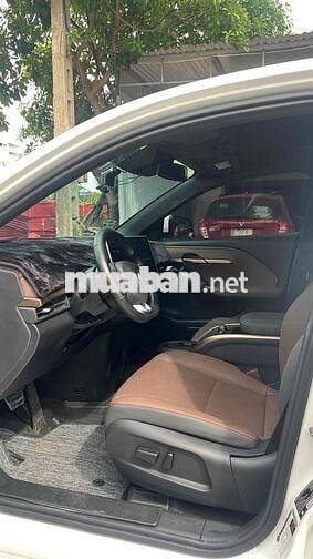VinFast VF6 Plus 2025 Trắng 30000 km