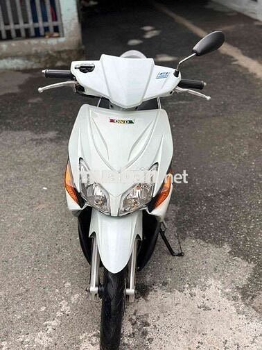Honda Click Trắng bs 59