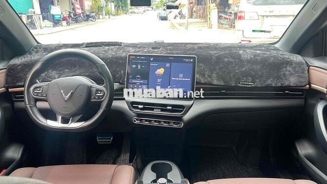 VinFast VF6 Plus 2025 Trắng 30000 km