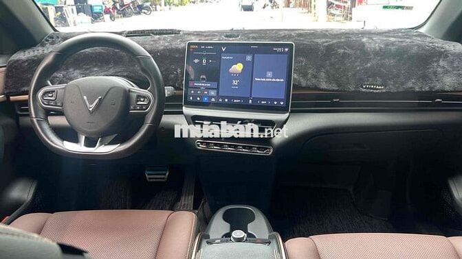 VinFast VF6 Plus 2025 Trắng 30000 km