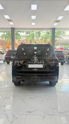 Siêu lướt 5000Km. Land Cruiser LC300 sản xuất 2026.