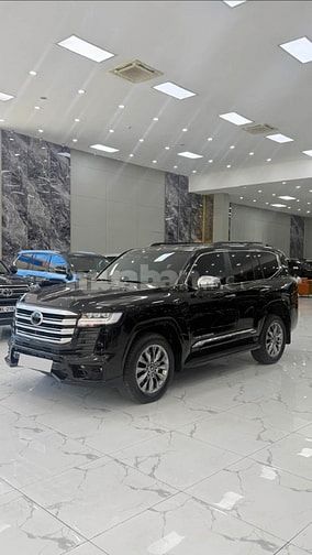 Siêu lướt 5000Km. Land Cruiser LC300 sản xuất 2026.