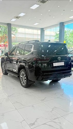 Siêu lướt 5000Km. Land Cruiser LC300 sản xuất 2026.