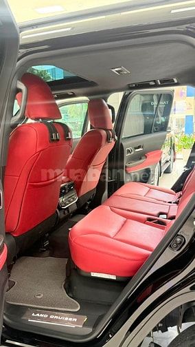 Siêu lướt 5000Km. Land Cruiser LC300 sản xuất 2026.