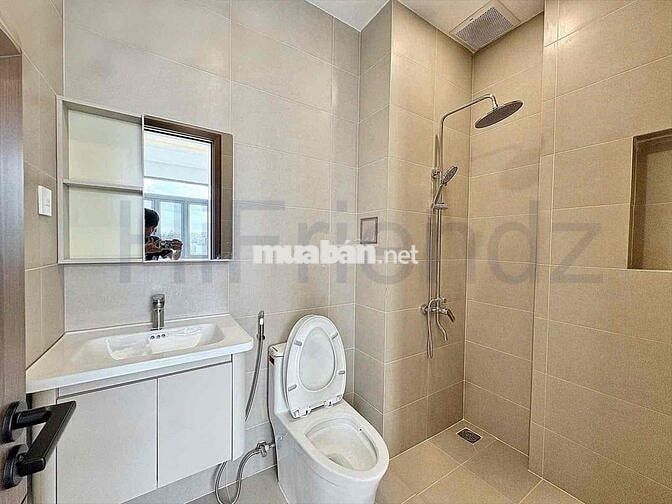 CĂN HỘ LUXURY GIÁ RẺ NGAY TRUNG TÂM TÂN PHÚ Ở ĐƯỢC 3-4 BẠN THOẢI MÁI