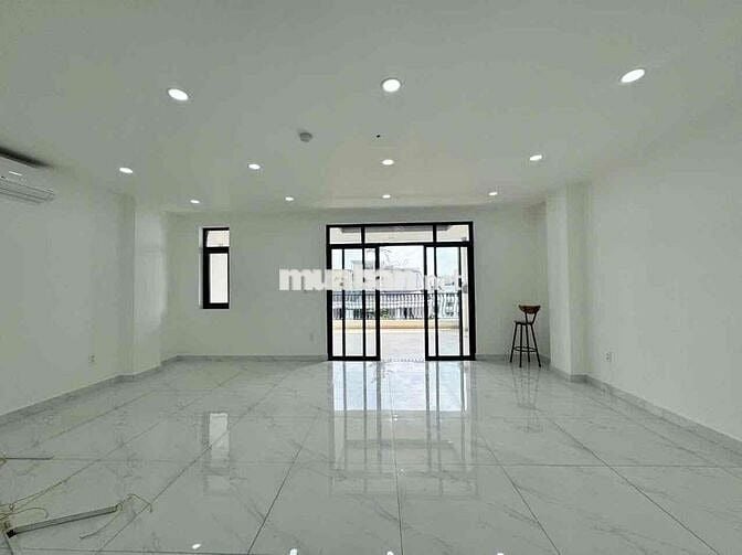 Cho thuê văn phòng KĐT Vạn Phúc 100m2 15 triệu/tháng
