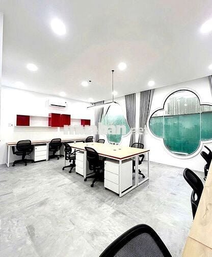 HOT Cho Thuê MT Phan Xích Long 5.7x21m 3 Tầng  DTSD 350m2  Giá 40 Tr