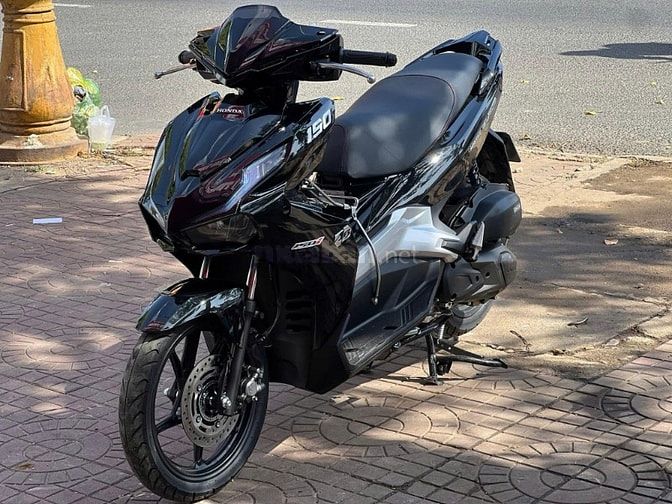 AirBlade "AB" 150 2022-23 Đen Bóng, Phanh ABS, có hỗ trợ góp 