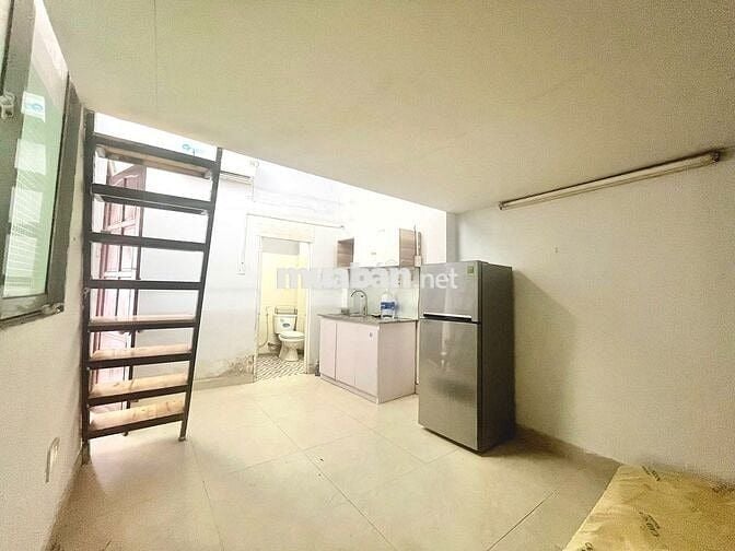Phòng có gác giá 4tr5 đường Tô Hiến Thành Quận 10 gần CV Lê Thị Riêng