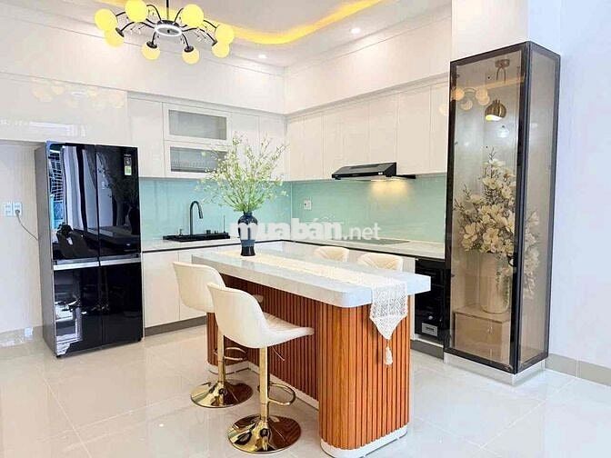 Nhà full nội thất trung tâm cây số 3 - Mặt Tiền Lê Minh Xuân