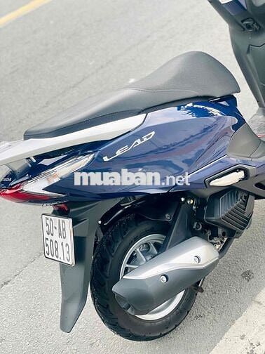 lead 4val 12/2015 odo 1700km