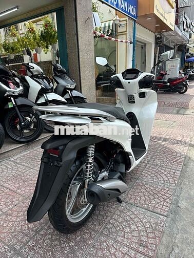 Honda SH 160i 6/2026 Trắng 86 km Bao Sang Tên