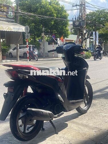Honda Vision Sporty Edition Đen 2023.Khoá ga