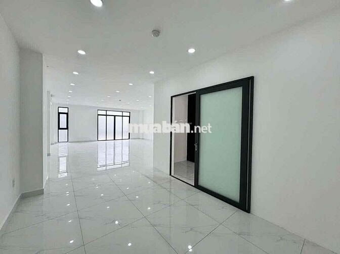 Cho thuê văn phòng KĐT Vạn Phúc 100m2 15 triệu/tháng