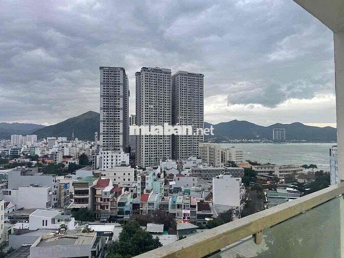 Cho thuê căn hộ góc view biển Napoleon Nha Trang
