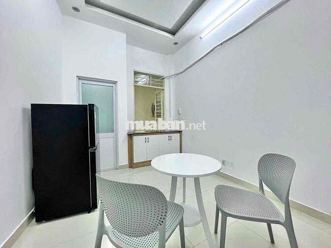 Cho thuê căn hộ 1PN Cửa sổ Q4 gần ĐH Luật, ĐH Nguyễn Tất Thành