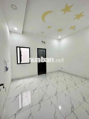 Nhà thuê (4m x 13m) 3 tầng có 4 phòng ngủ 5 vệ sinh hẻm nhựa 6m
