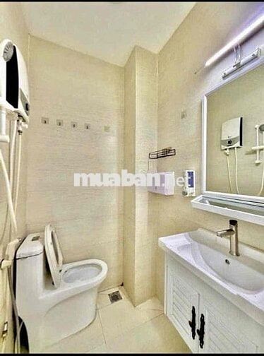 Cho thuê nhà nguyên căn Đường Thích Quảng Đức Quận PN