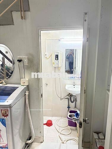 Nhà quận Binh Tân cũ chính chủ ket tiền bán gấp.