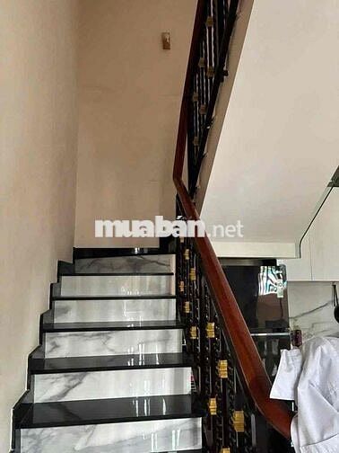 CHO THUÊ BIỆT THỰ  SÂN RỘNG ĐẬU NHIỀU XE 4PN 4WC Ở + VPCTY+ DẠY HỌC