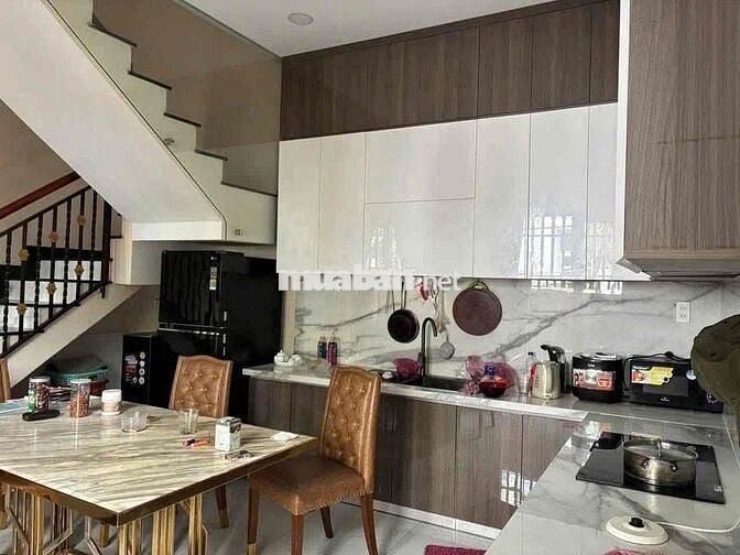 CHO THUÊ BIỆT THỰ  SÂN RỘNG ĐẬU NHIỀU XE 4PN 4WC Ở + VPCTY+ DẠY HỌC