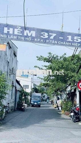nhà đg oto đậu trong nhà 2 lầu 3pn 4wc