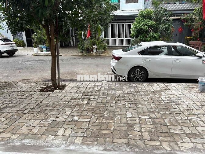 MT RỘNG Ở NGAY CHUNG CƯ VĂN TIẾN DŨNG